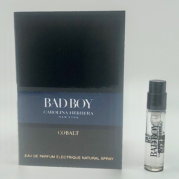 ❤️ 4 for $25 Carolina Herrera Bad Boy Cobalt Mini Travel Vial New on Card - Picture 1 of 1